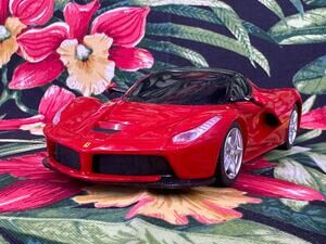 Bburago 1/24 Ferrari LaFerrari Red Diecast Model Car Opening
